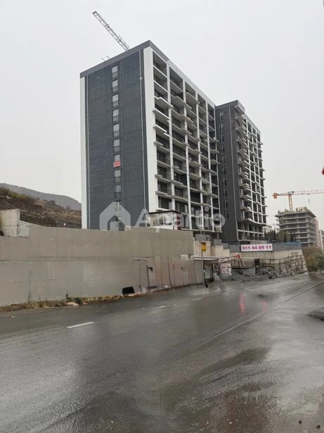 იყიდება 2 ოთახიანი ბინა საბურთალოზე, ფოტო 1 / 6