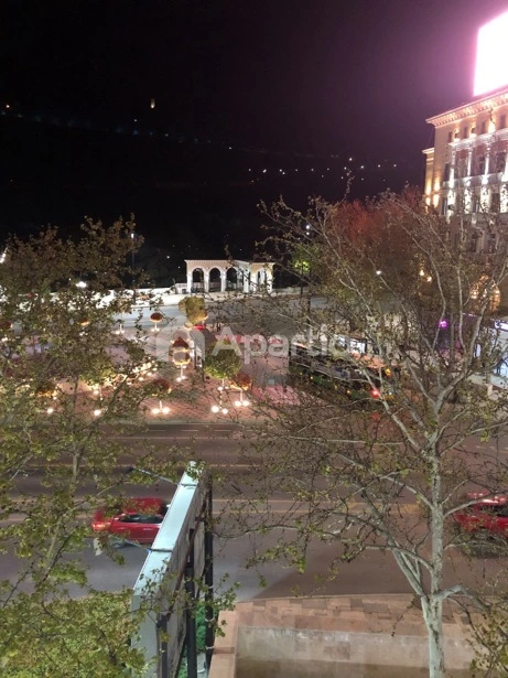 იყიდება 3 ოთახიანი ბინა ვაკეში, ფოტო 12 / 12