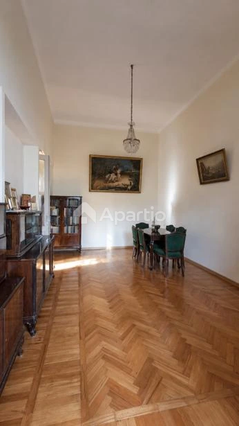 7-room apartment for sale in Chugureti, Photo 1 of 15