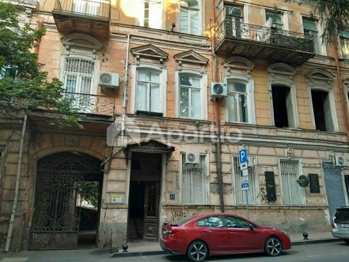 1-room apartment for sale in Sololaki, Photo 1 of 9
