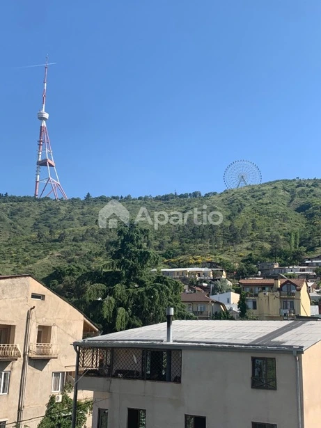 იყიდება 4 ოთახიანი ბინა ვერაზე, ფოტო 2 / 15