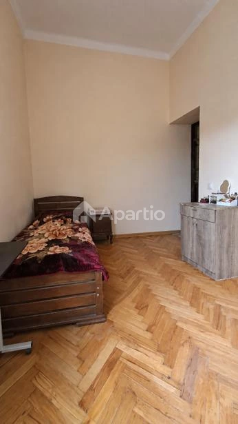 7-room apartment for sale in Chugureti, Photo 2 of 15