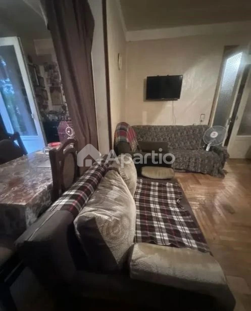 იყიდება 2 ოთახიანი ბინა ვაზისუბანში, ფოტო 1 / 8