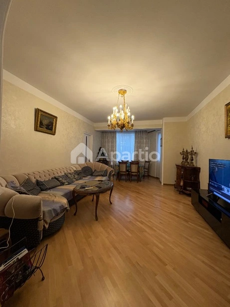 იყიდება 3 ოთახიანი ბინა საბურთალოზე, ფოტო 1 / 10