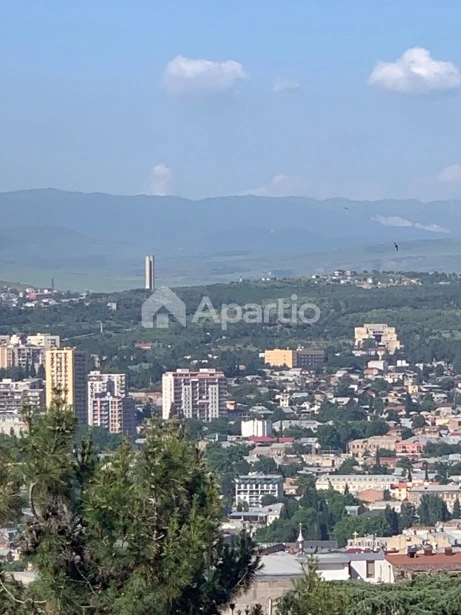 იყიდება 4 ოთახიანი ბინა ვერაზე, ფოტო 1 / 15