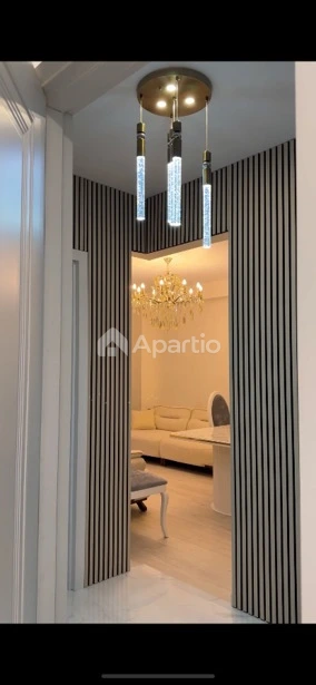 იყიდება 3 ოთახიანი ბინა საბურთალოზე, ფოტო 1 / 14